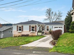 1022 N 32nd St, Renton, WA 98056