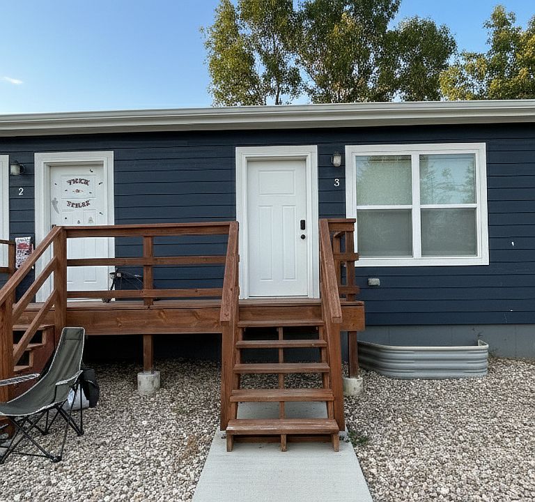 1st image of 929 Park Dr #3