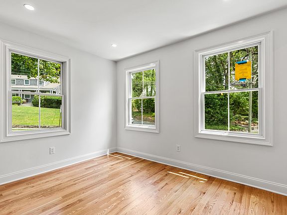 3rd image of 43 Franklin Ave #1