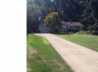 1632 Highbridge Rd, Cuyahoga Falls, OH 44223
