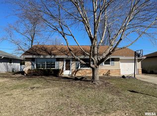 1106 S Mesa Dr, Peoria, IL 61607