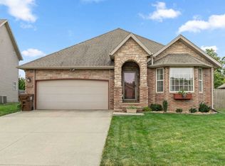 1160 S Maple Grove Ave, Springfield, MO 65804