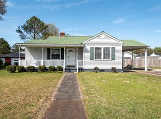 1105 E 2nd St, Tuscumbia, AL 35674