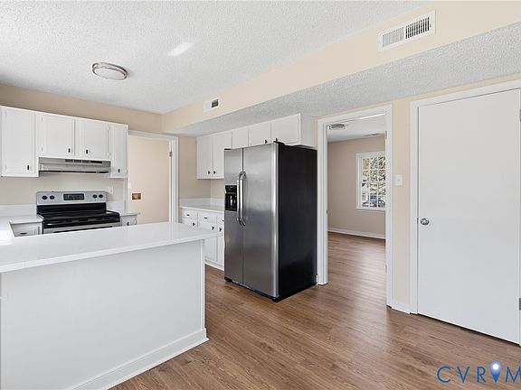 4th image of 4900 Green Run Ct