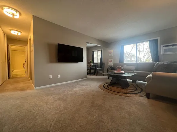 4387 Wilshire Blvd APT D201, Mound, MN 55364