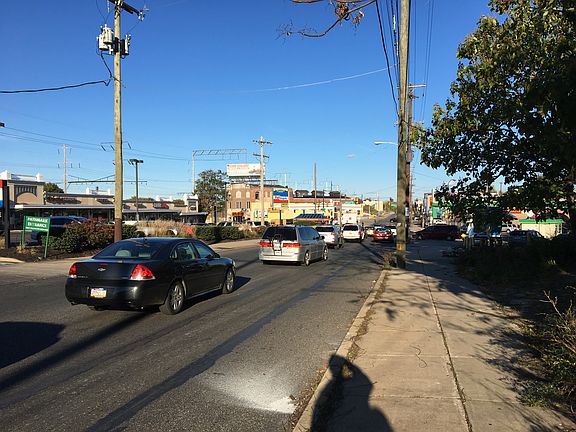 5th image of 1420-22 W Glenwood Ave