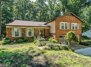 4665 Timber Ridge Dr, Dumfries, VA 22025
