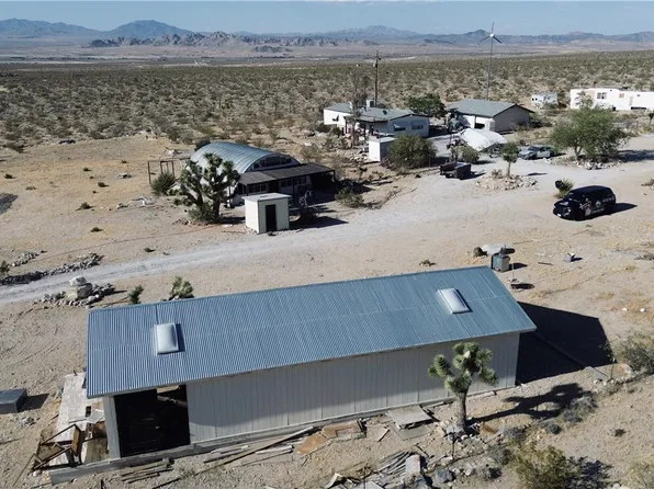 7535 Camp Rock Rd, Lucerne Valley, CA 92356