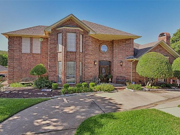 3rd image of 6108 Honeytree Dr