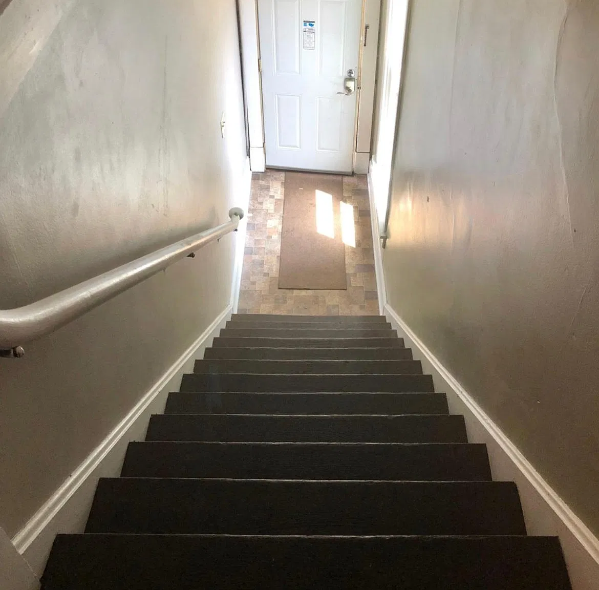 321 S 6th St, Upper & Lowe Level — Photo 3