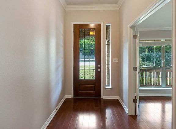 3rd image of 109 Tierra Grande Ct