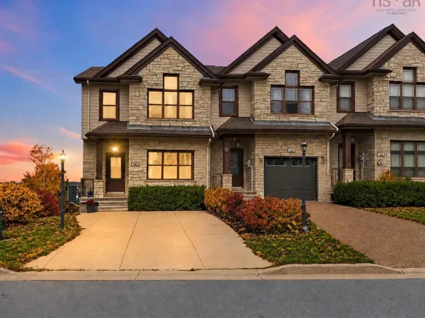147 Maple Grove Ave, Timberlea, NS B3T 0C9