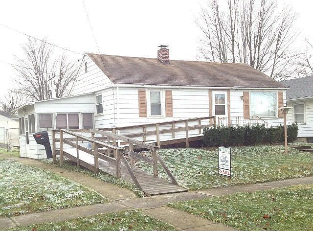 1st image of 901 Congress St