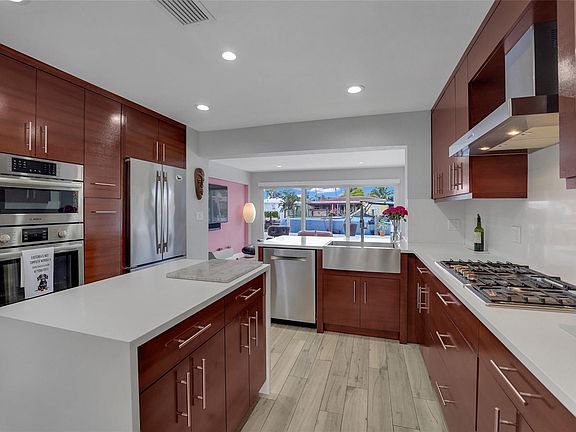 4th image of 2291 SE 15th Street