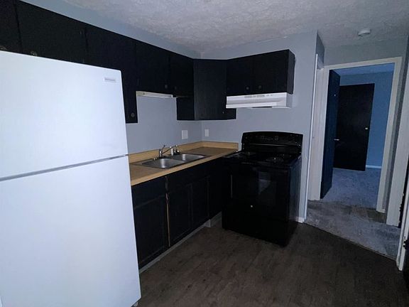 3rd image of 2840 Harrison Ave #5