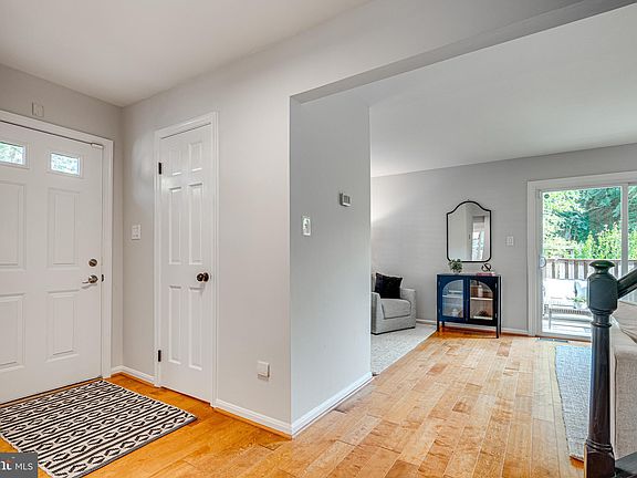 5th image of 5009 McFarland Dr