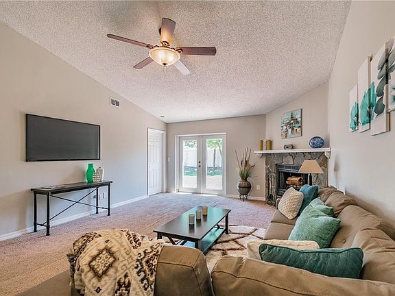 5th image of 13342 Laraway Dr