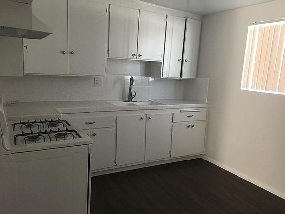 5th image of 2144 W 182nd St APT 2