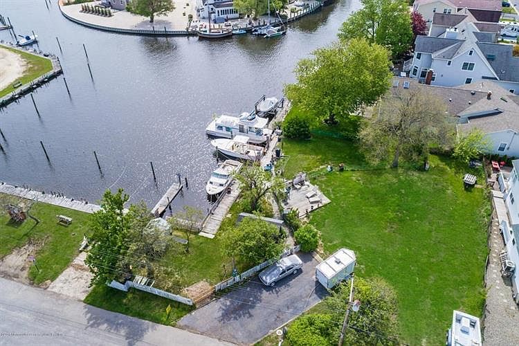 1st image of 1320 Marine Pkwy