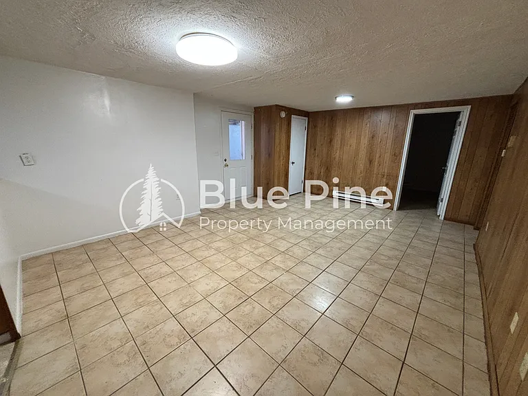 290 E Center St #BASEMENT — Photo 7