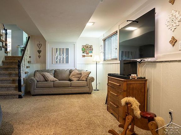 3rd image of 10298 Rene Dr