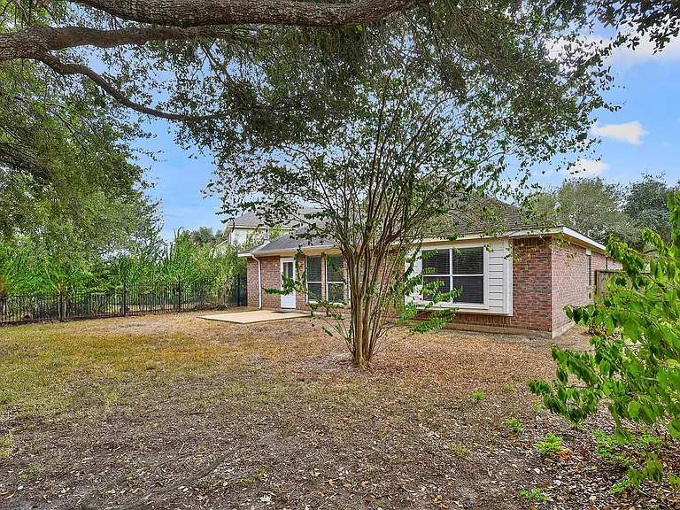 25910 N Lakefair Dr — Photo 42