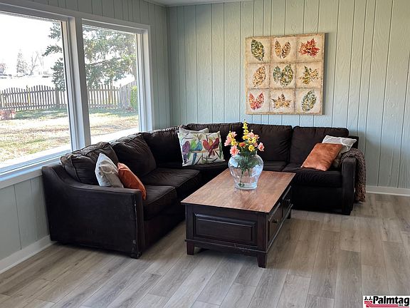3rd image of 2260 E Lake Dr
