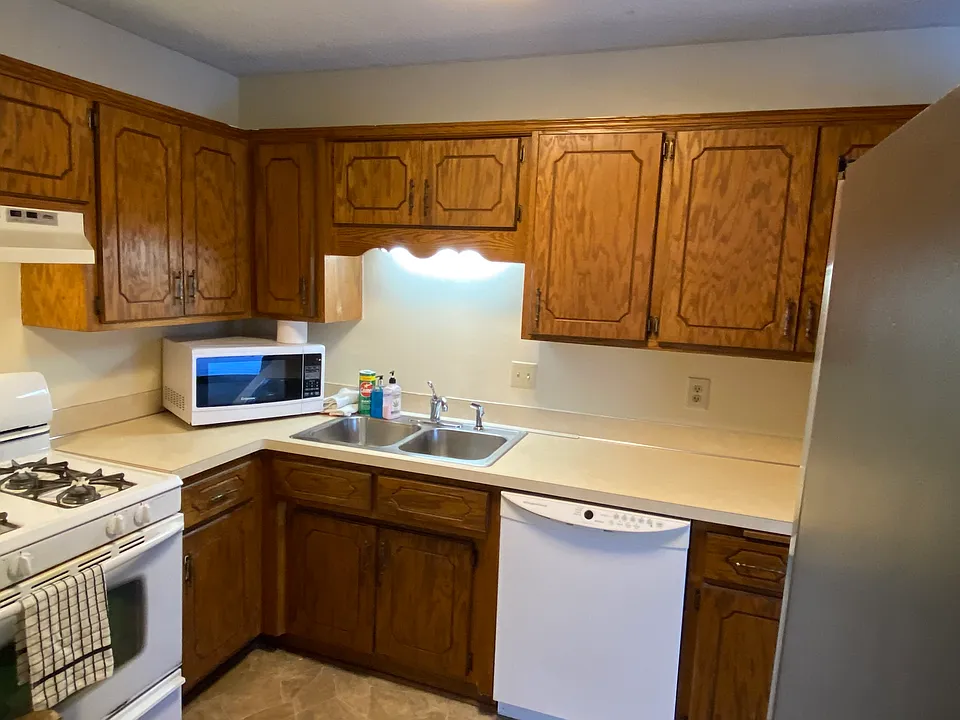 6472 Riverview Ter NE