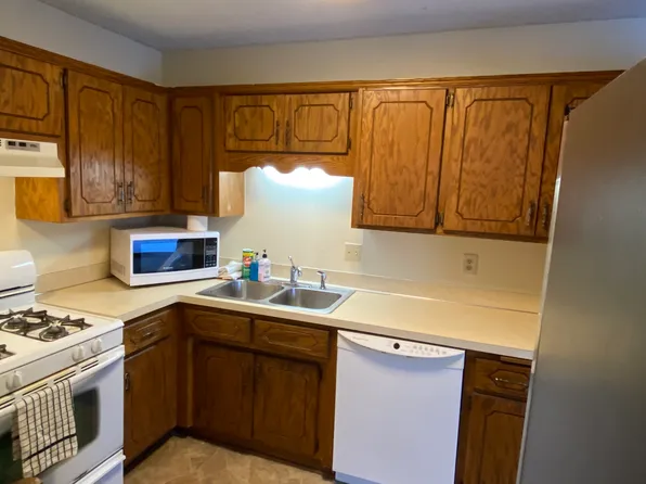6472 Riverview Ter NE, Fridley, MN 55432