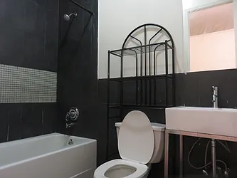 Rented by Rennit Inc.