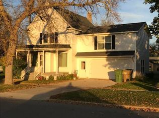 110 6th St SE, Watertown, SD 57201