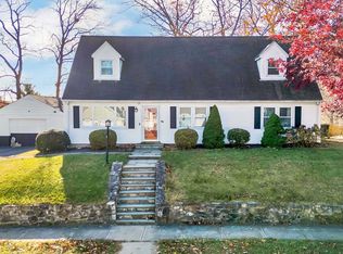 21 Memory Ln, Bridgeport, CT 06606