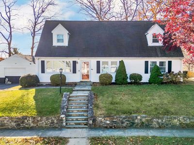 21 Memory Lane, Bridgeport, CT, 06606