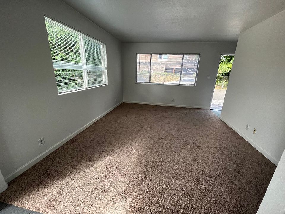 1st image of 2552-2554 West Ave #134