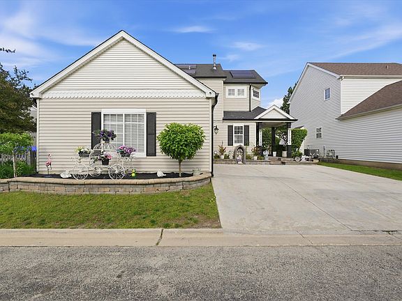 2nd image of 93 Windflower Ct