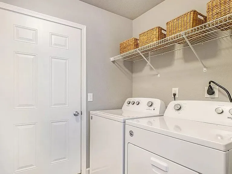 1010 W Villas Dr — Photo 10
