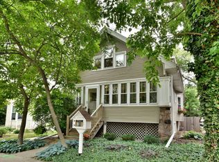 1034 S Humphrey Ave, Oak Park, IL 60304