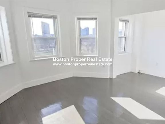 111 Park Dr. #59 Boston - Fenway Unit Photo 2