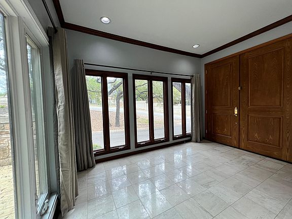 5th image of 8000 Donore Pl APT 5