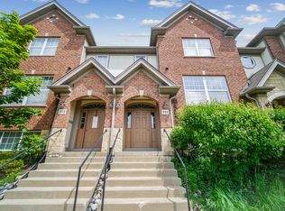 111 Creekbend Ct, Mount Prospect, IL