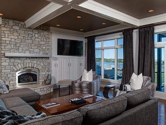 2nd image of 872 Bluffs Ct