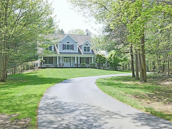 2nd image of 40 Princess Pine Dr