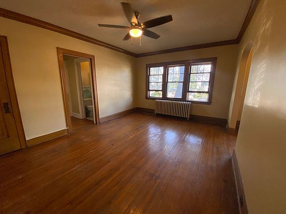 3rd image of 3200 Garfield Ave APT 204