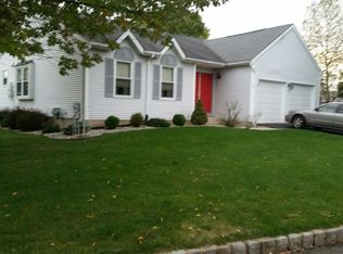 7 Dakota Trl, Branchburg, NJ 08876