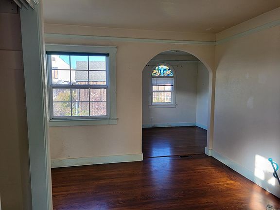 5th image of 200 Los Banos Ave