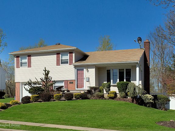 2nd image of 31 Humphrey Dr
