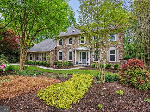 3rd image of 3280 Dutch Mill Ct