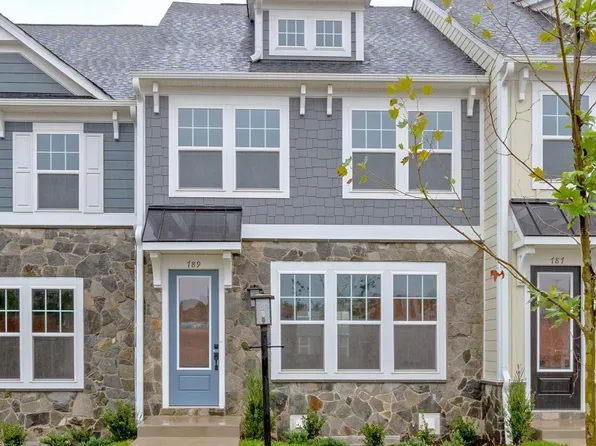 789 Park Ridge Dr, Crozet, VA 22932