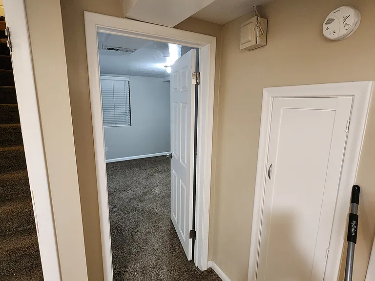 3273 Quincy Ave #BASEMENT — Photo 10