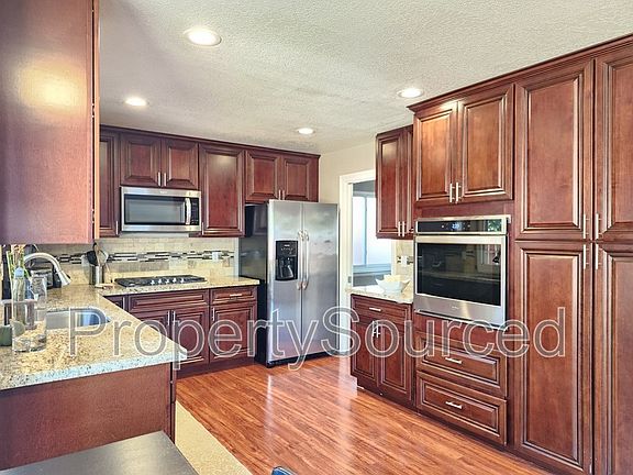 4th image of 1333 Bryant Ct